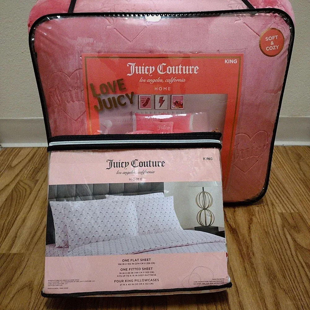 Juicy Couture Embossed Plush Soft 4pc KING Comforter Set, Cherry, Sheets. Pink