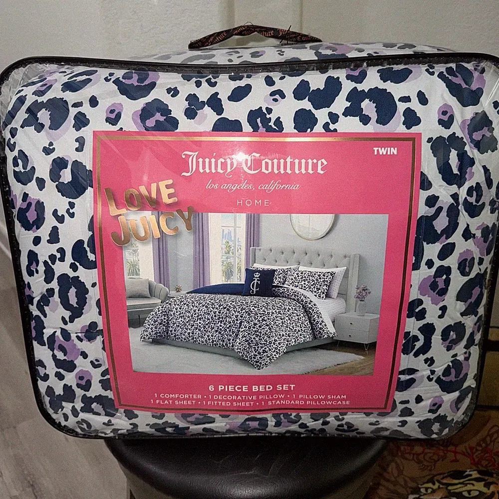 Juicy Couture Leopard Print 6pc TWIN Bed Set Comforter, Shams, Sheet Set,Pillow