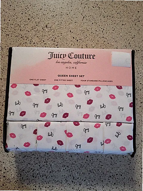 Juicy Couture Queen Sheet Set Pink Red Lips Lipstick Kiss Juicy Signature Y2K